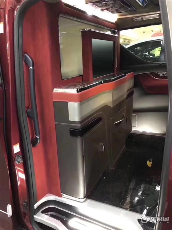 10款埃尔法改装最新款内饰,丰田埃尔法内饰改装