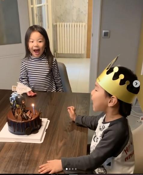 武磊祝你生日快乐视频,武磊给儿子庆生