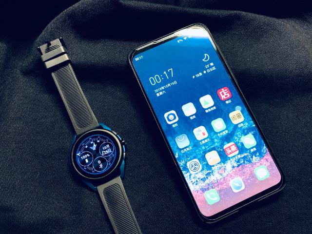 阿玛尼第五代智能手表,阿玛尼手表5a