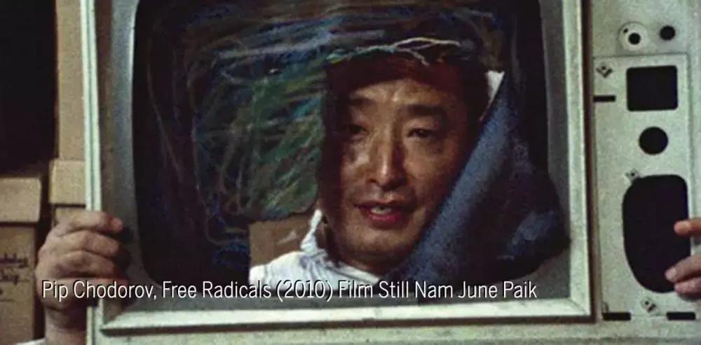 他是视频艺术的鼻祖，比我们早半个世纪就在拍摄了！