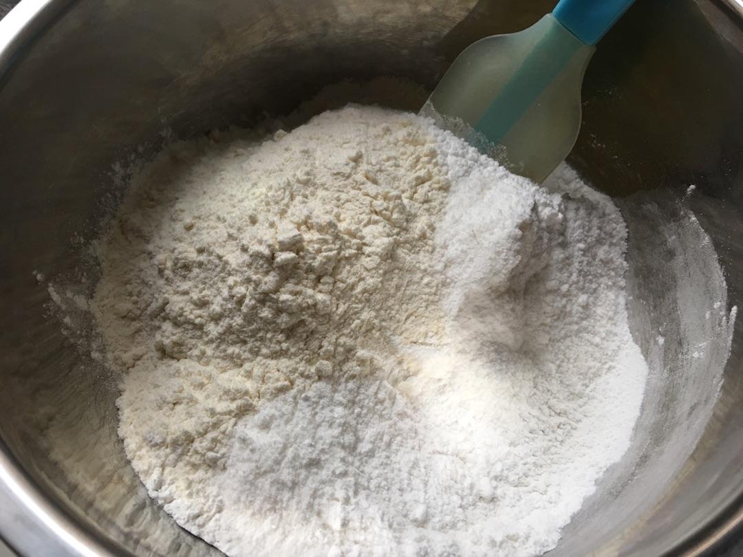 粘米粉和糯米粉怎样做年糕,糯米粉加粘米粉能做年糕吗