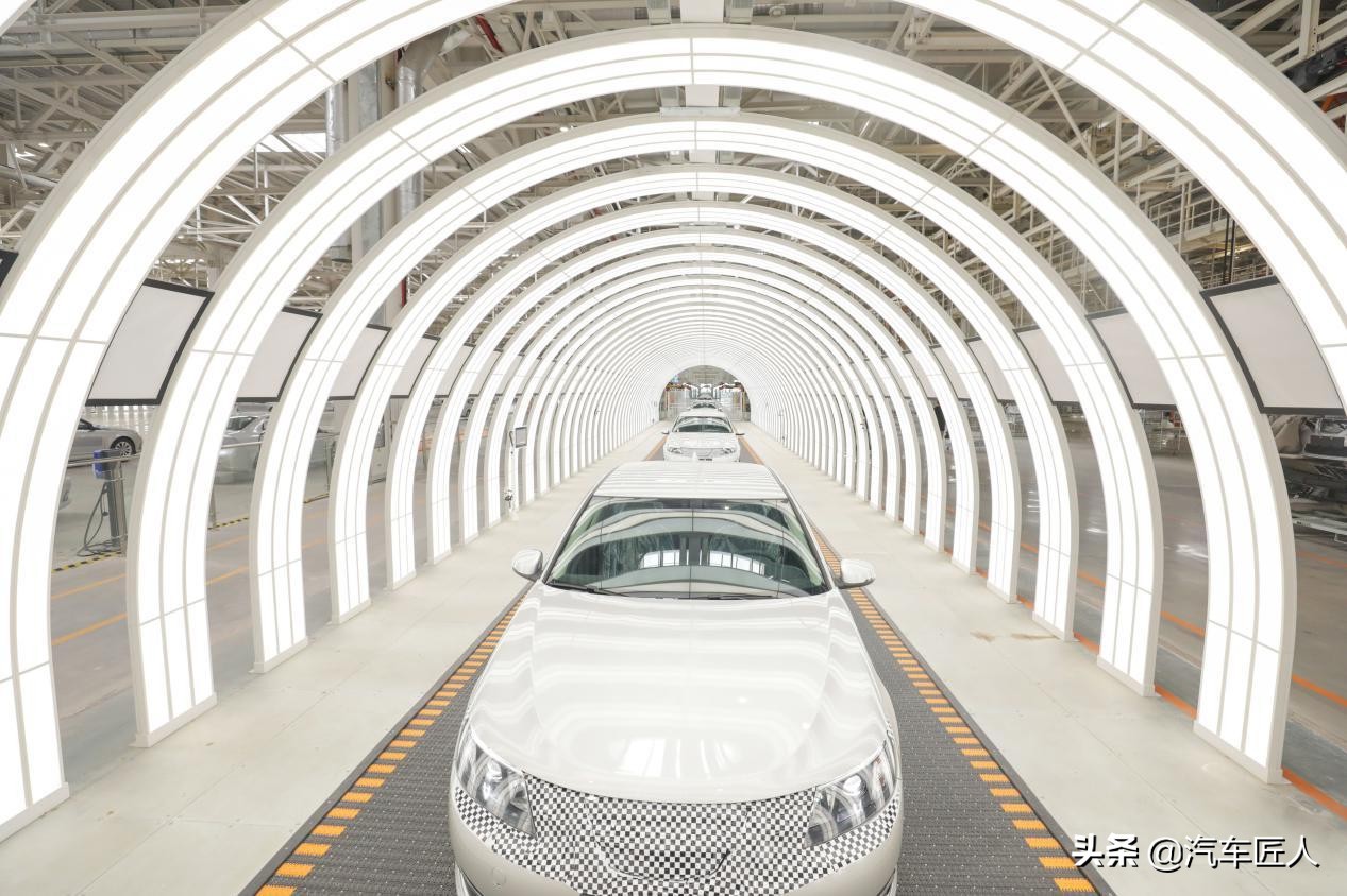 恒大车标,恒大汽车发布恒驰车标寓意