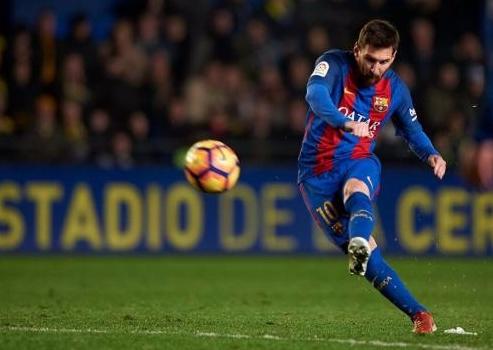 梅西六冠全部视频,梅西6夺金球奖合影