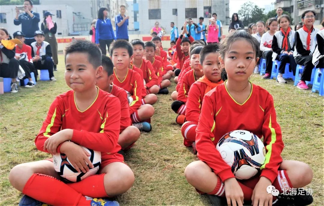与世界球星同行,2024年北海青少年足球赛事