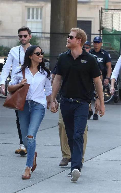 梅根的闺蜜是什么样子的,梅根福克斯和闺蜜