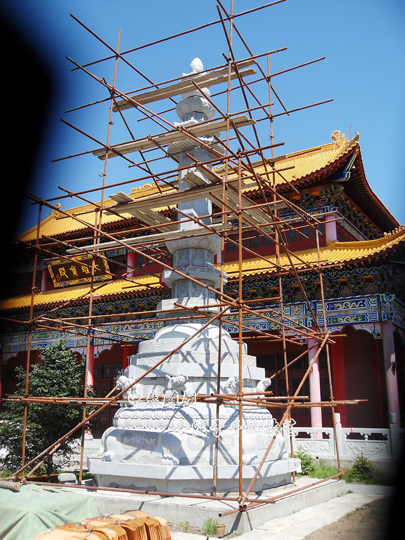 雕塑大型现代石雕,石雕雕塑艺术欣赏