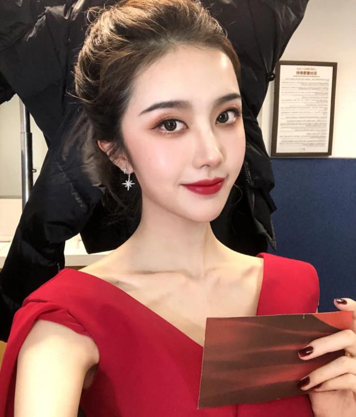 芭比粉和玫粉色哪个适合黄皮,黄黑皮适合橘粉色吗