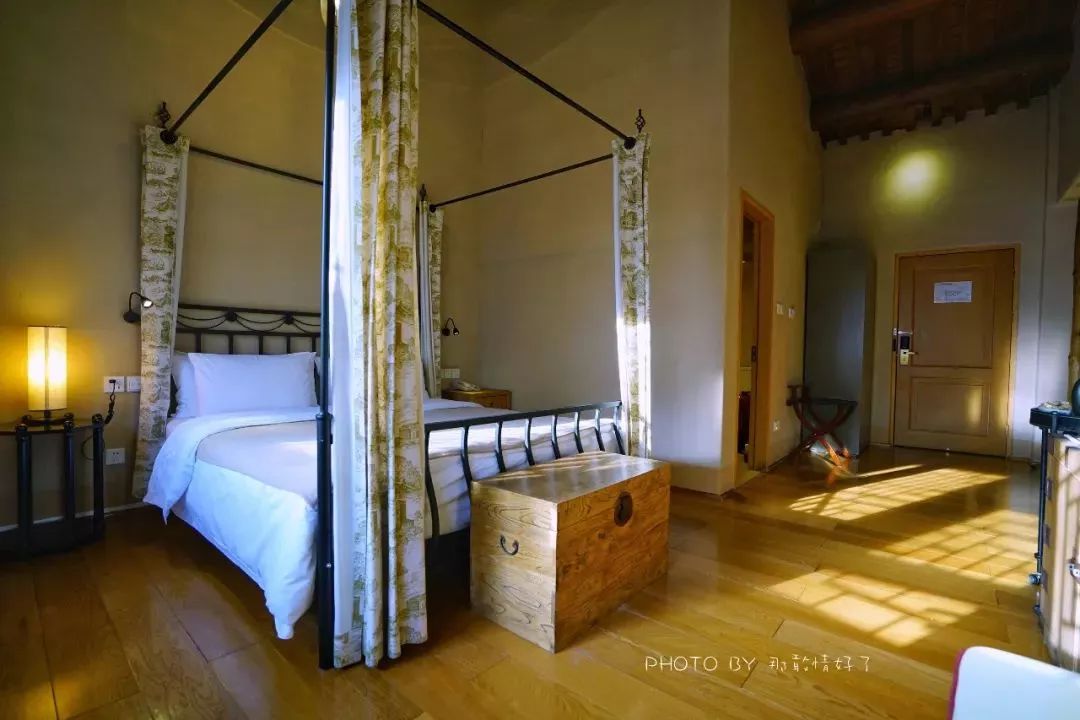 古北水镇可容纳50人团建民宿推荐,古北水镇自由空间精品民宿