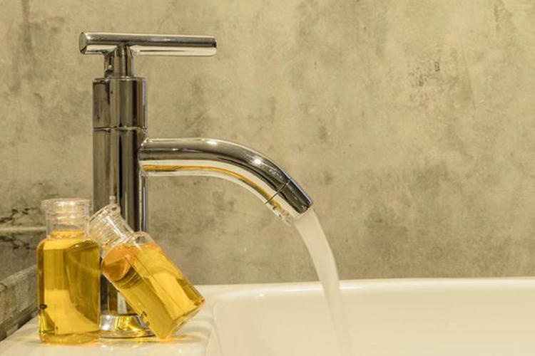 水龙头出水不均匀解决小妙招,家用水龙头滴水的解决办法