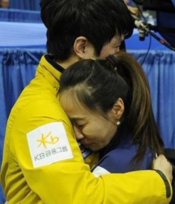 韩国美女冰壶队长倒追中国运动员,韩国冰壶女神倒追中国穷小伙
