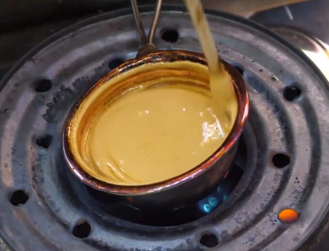 80后农村小伙做零食,80年代大叔自制食物