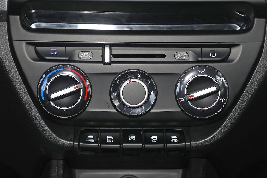 家用现代瑞纳皮实吗,现代瑞纳两厢自动挡suv