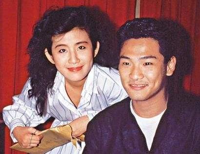 她被父亲嘲斗鸡眼，却因“丑角”一炮而红，曾公开怼周迅是小结巴