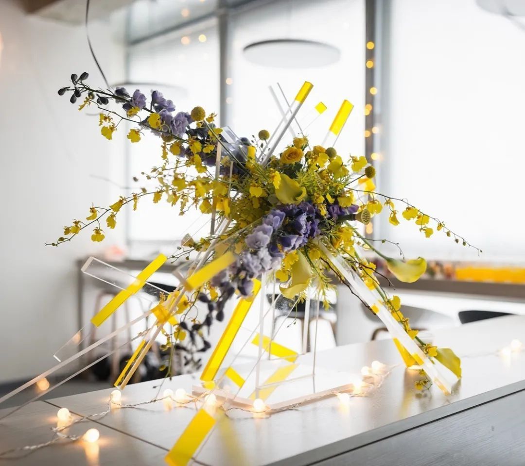 一不小心开了间花店，还和各种大牌合作，真的香