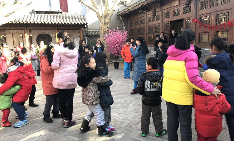 中班体育游戏100篇,幼儿园体育游戏跳房子优质课视频