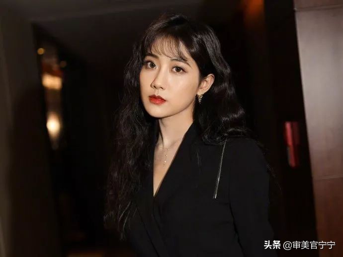 景甜人间富贵花系列,景甜单眼皮能有多好看