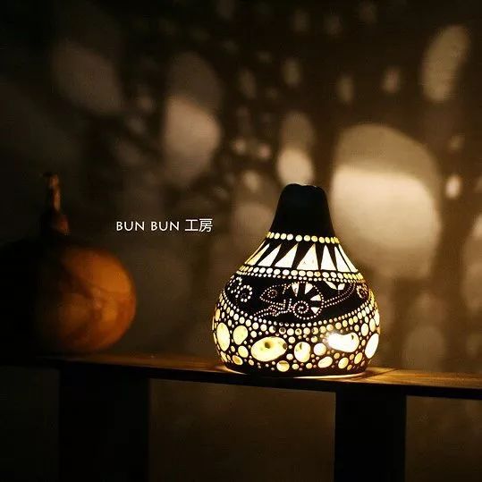 日本主妇用葫芦做灯,一个卖出1000高价:精致的手作真值钱