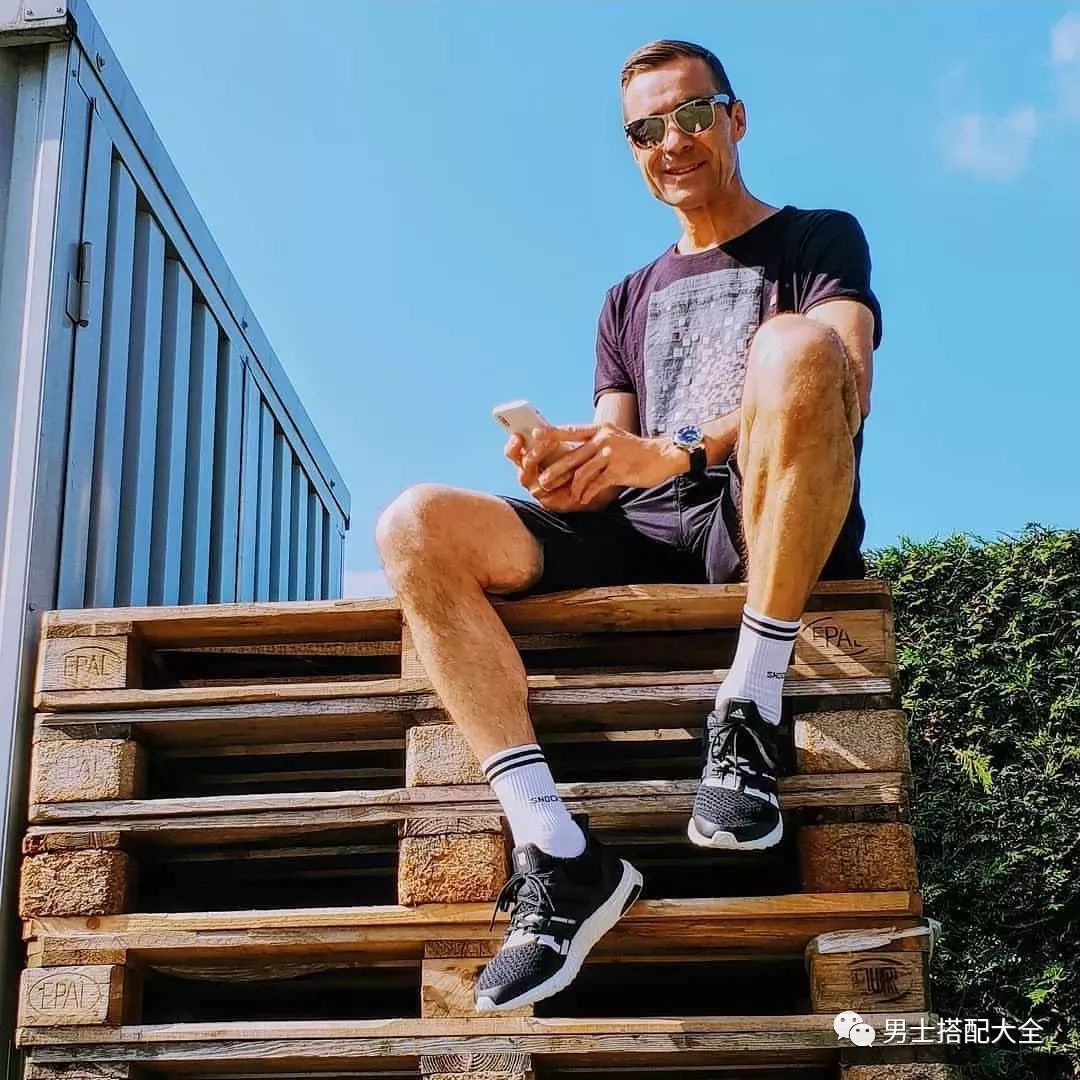 选对袜子真的很重要,穿什么样的袜子才能迷倒男生