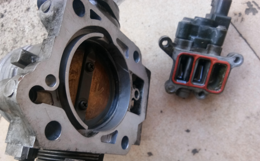 清理发动机积碳能缓解烧机油吗,发动机清理积碳最有效的方法