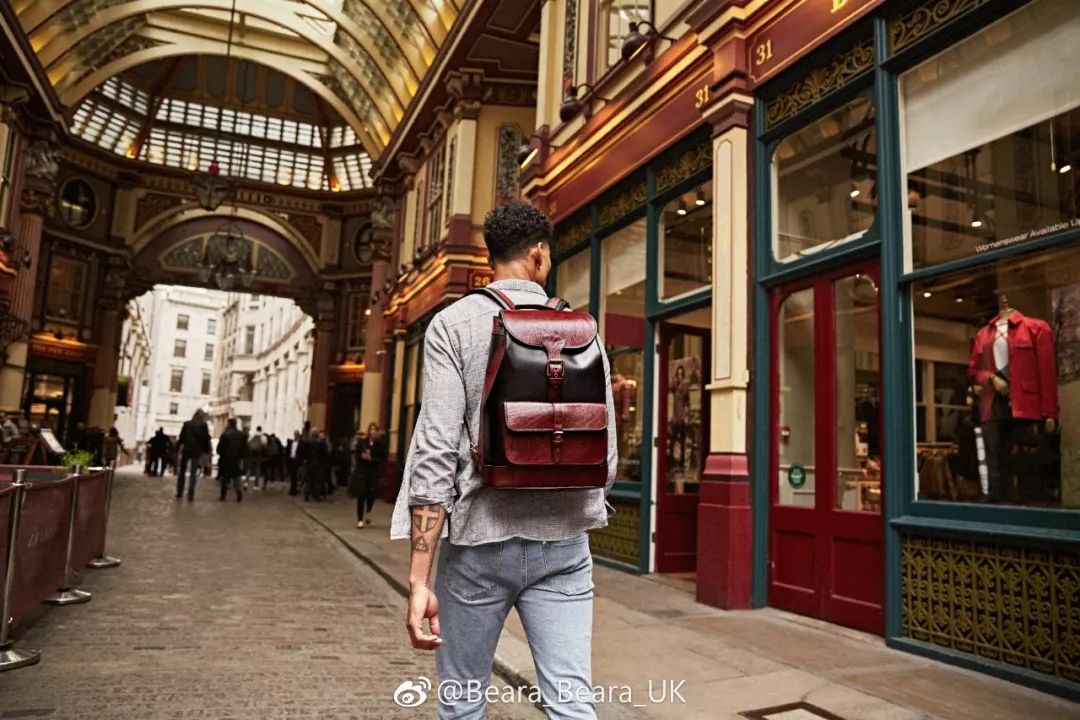 出差见客户双肩包,轻便双肩包出差不压肩膀