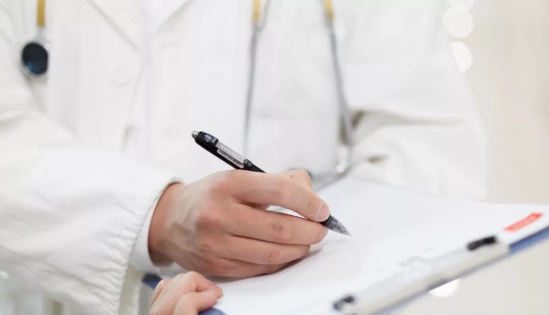 女子怀孕7个月浑然不知后续,女孩来月经竟然浑然不知