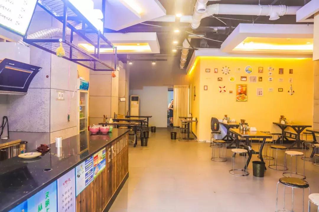 掐着鼻子分辨不出来饮料味道,螺蛳粉到底有何魅力