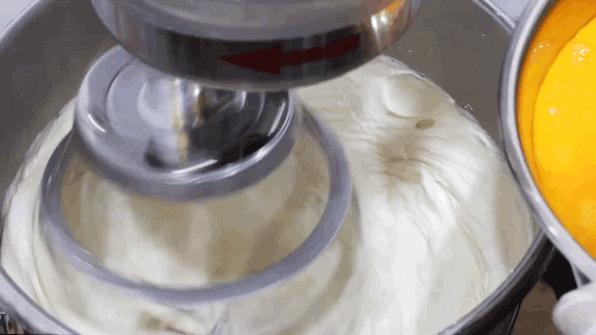 空降台州！不排队都吃不到的王者级“超软蛋糕”「吉姆大师傅」！