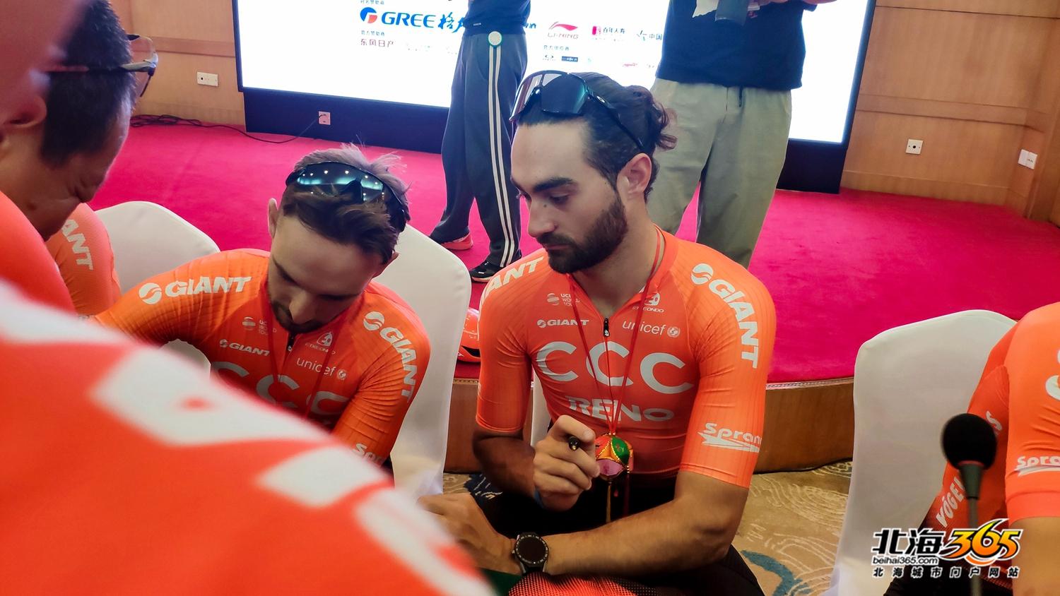 零距离接触环广西明星车手，个个一米八五，人靓身材好（多图）