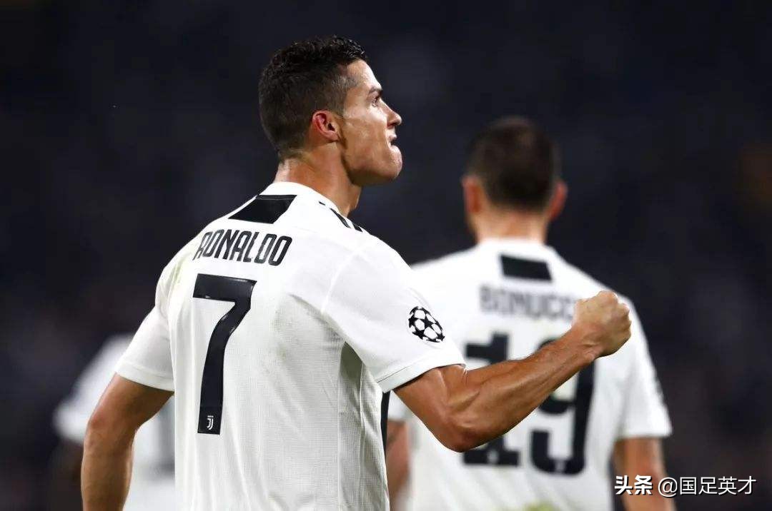 为什么说c罗与梅西并称绝代双骄,绝代双骄梅西c罗同镜出场