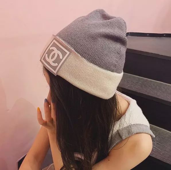 为什么有些人戴毛线帽子不好看,总是戴不好假发