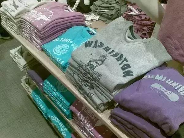 联名优衣库疯抢,疯狂购买优衣库