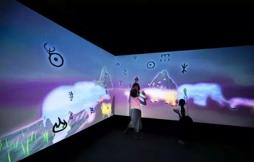 天河潭灯光秀,天河潭灯光艺术展