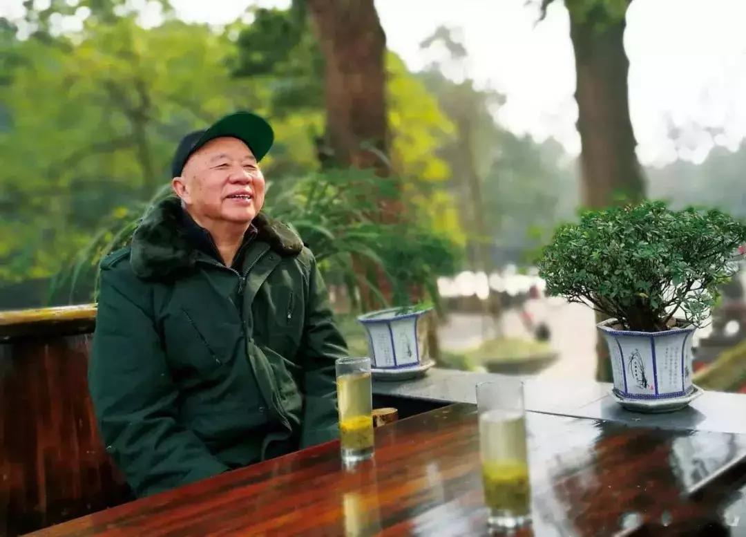 精英的黄昏,大佬的黎明时光