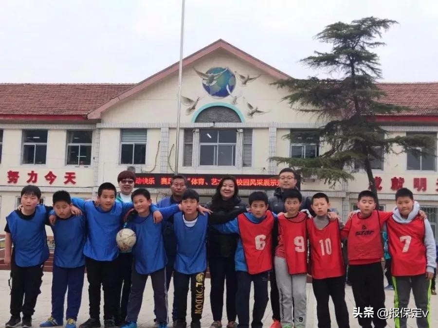 驰骋足球赛场,新市场小学春季足球联赛