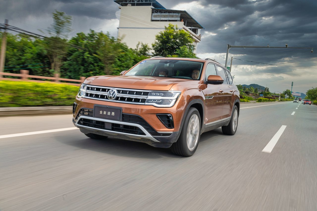 试驾|全新途昂家族内饰终于改变,给躺平青年打个样儿