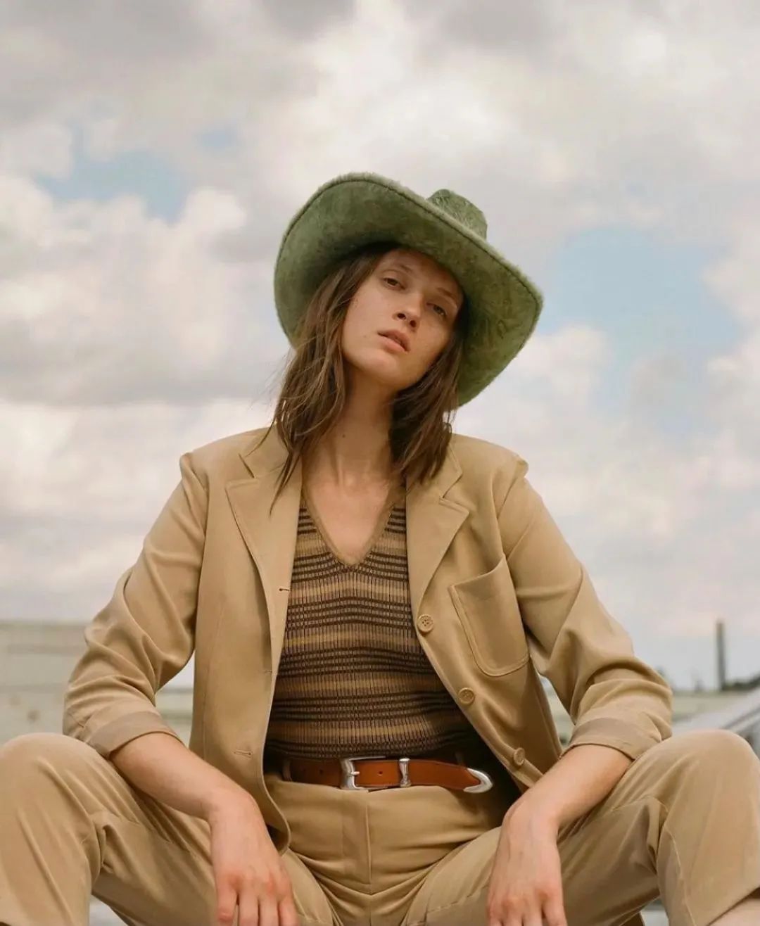 圆脸戴什么帽子比较好,圆脸女孩如何选帽子