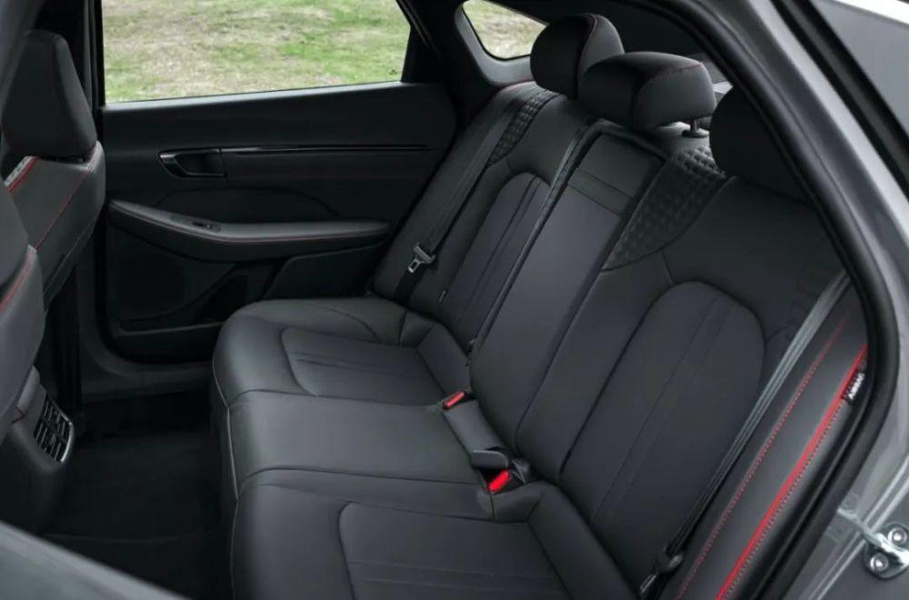 现代第十代索纳塔底盘,第十代现代索纳塔测评