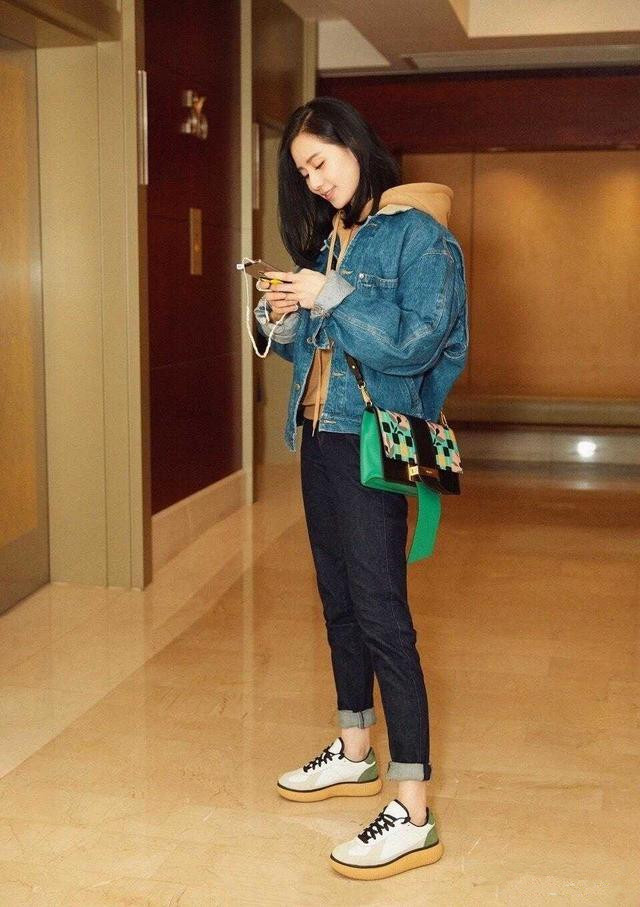 刘诗诗人美心善,刘诗诗休闲look慵懒惬意