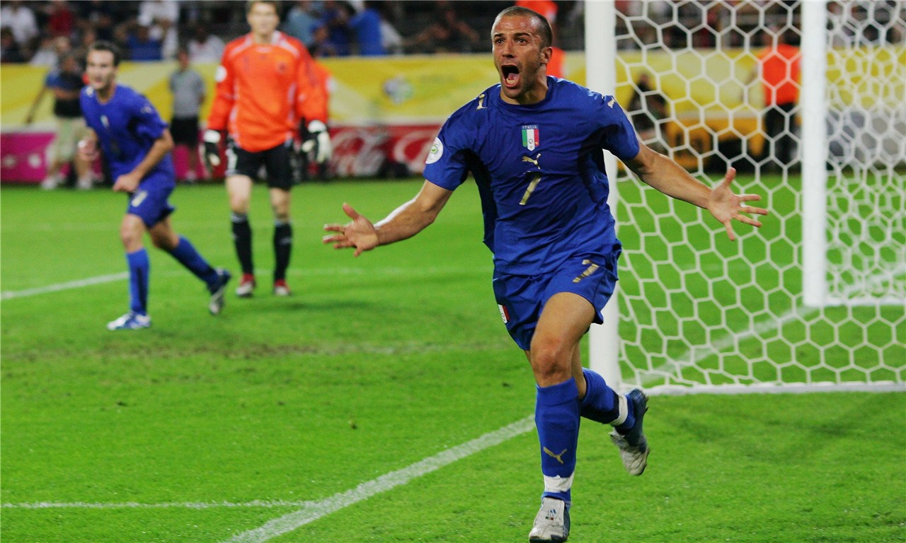 周星驰看到中国足球的希望,周星驰拍的一部电影叫做功夫足球