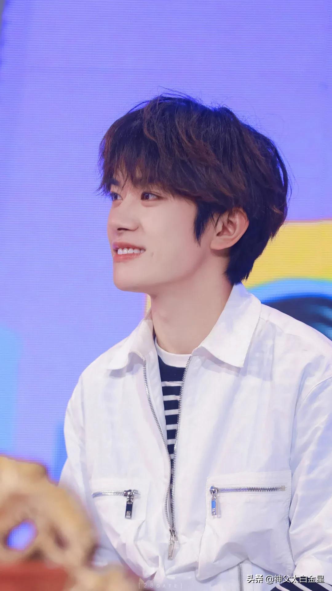 超帅易烊千玺卡点,超帅混剪易烊千玺