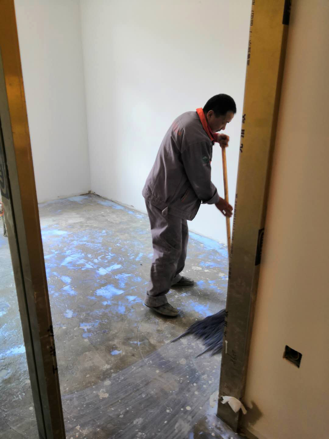 龙立达装修案例：乐乐牙口腔医院装修施工进度