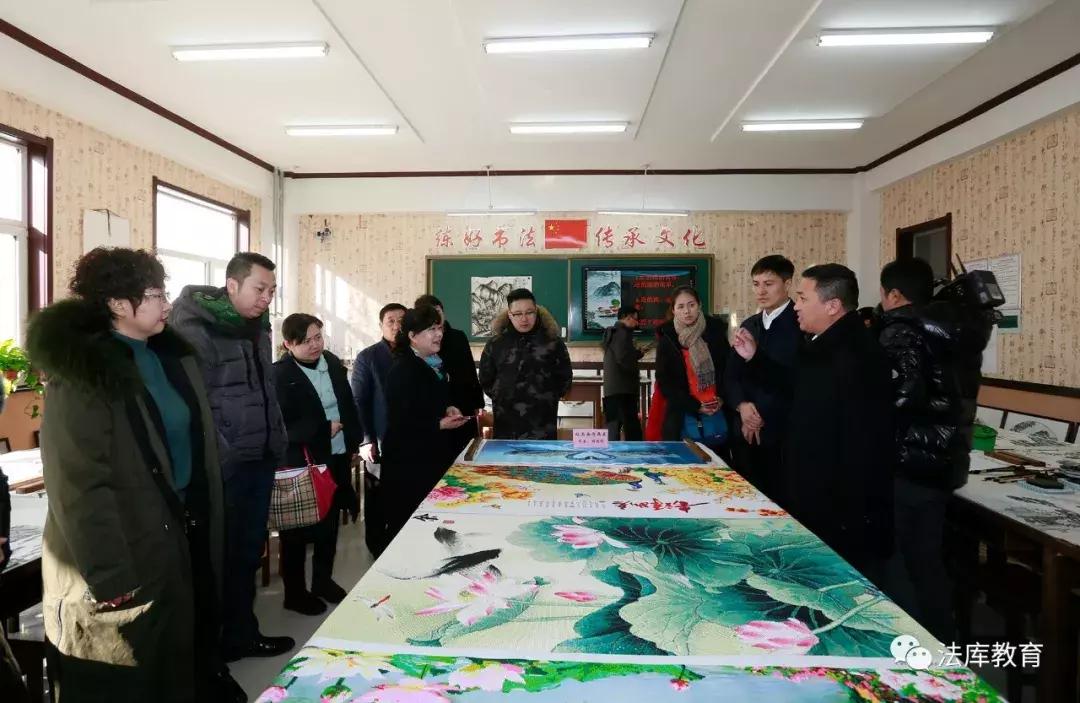 央视少儿频道联合百杰女企业家理事会赴法库开展捐资助学活动