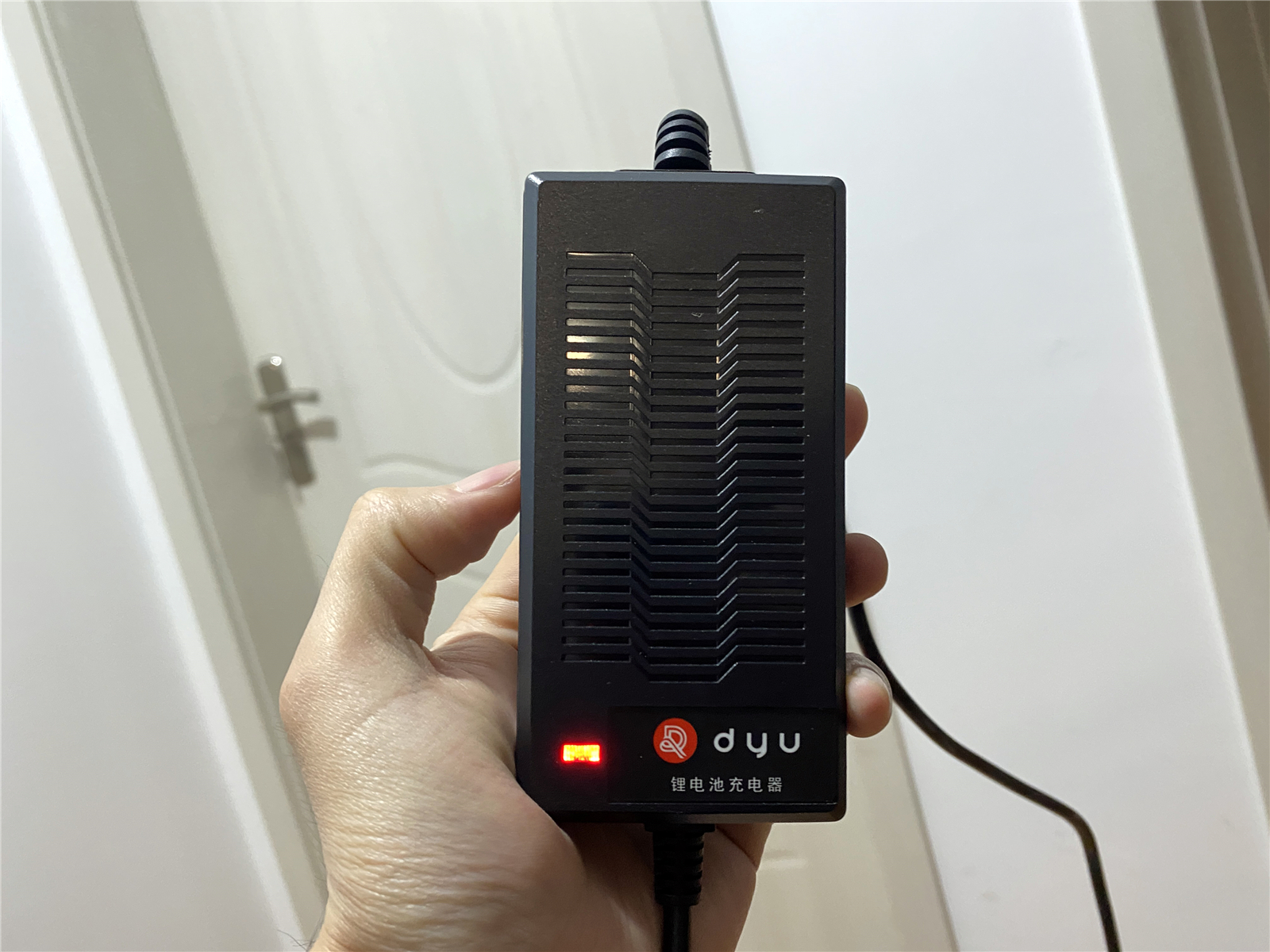 窃格瓦拉的天敌！智能出行更安全，大鱼电动车走进我的生活