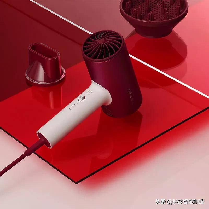 吹风机界“华为”，日本顶级发型师推荐的电吹风，能吹发还能护发