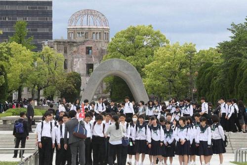 广岛原子弹爆炸时的真实影像,广岛原子弹爆炸为什么不能住人