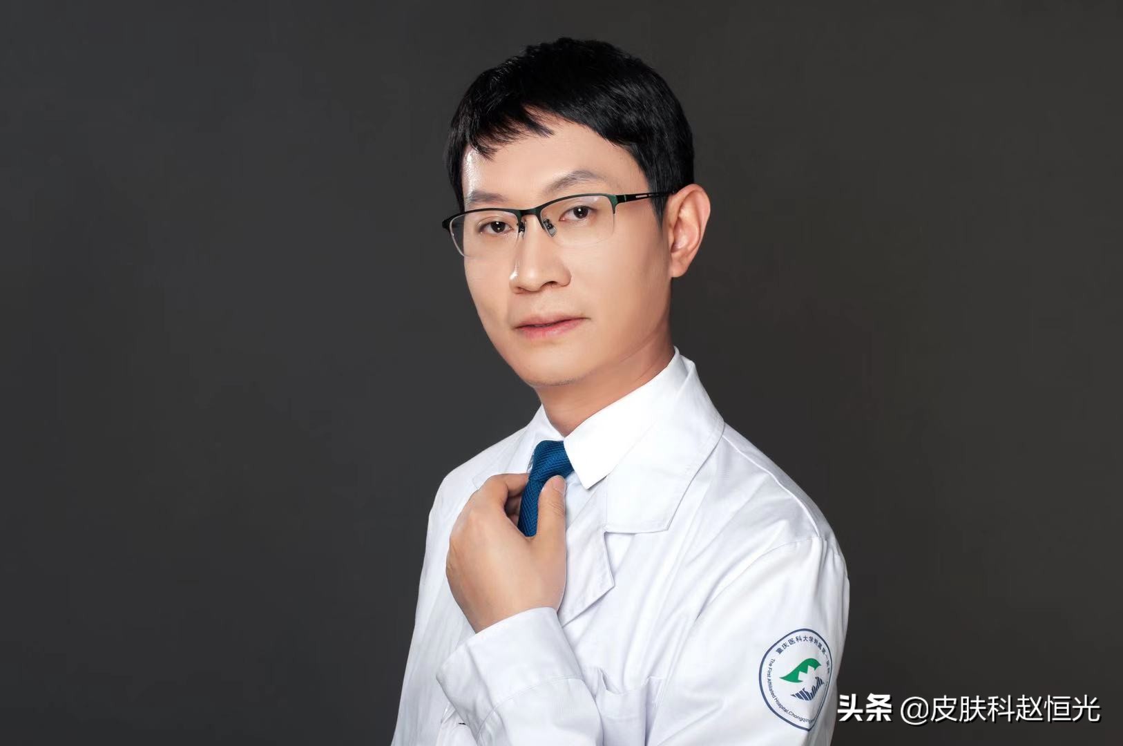 斑秃多久会好如何有效治疗斑秃,斑秃症状揭秘如何识别并治疗斑秃