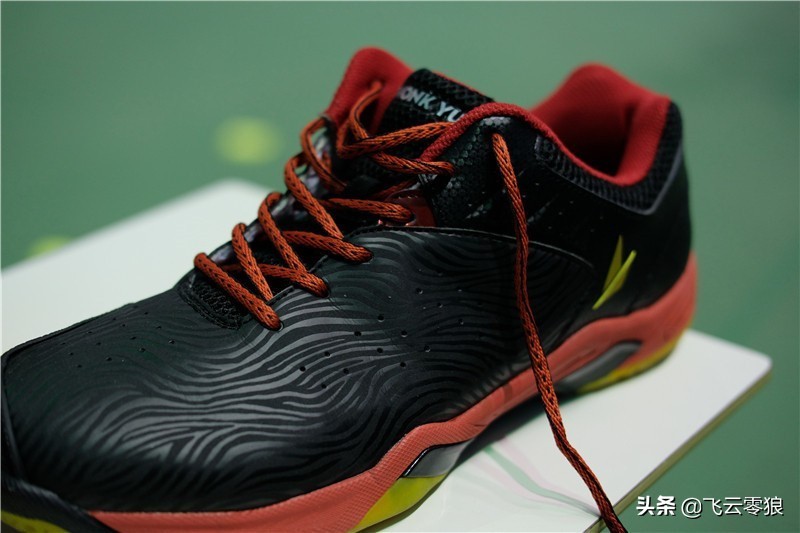 中羽高评分的羽毛球鞋,羽毛球鞋初学者推荐评测