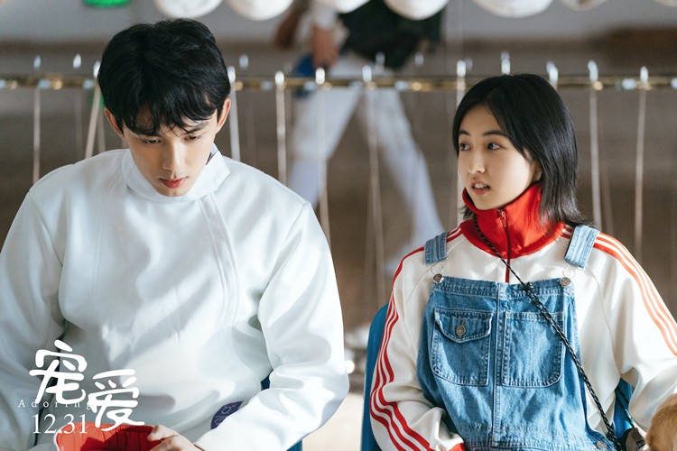 2天冲3亿，《宠爱》深谙「合家欢」电影真谛，仿佛一场春晚小品