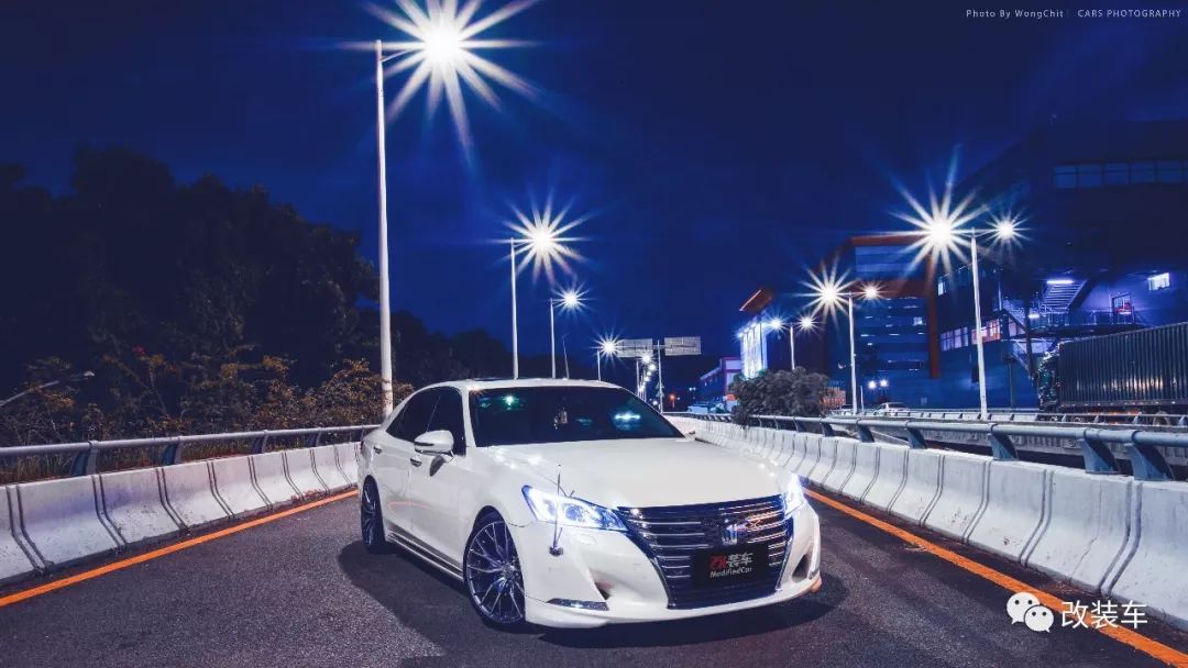 14代丰田皇冠改色,14代丰田皇冠颜值如何