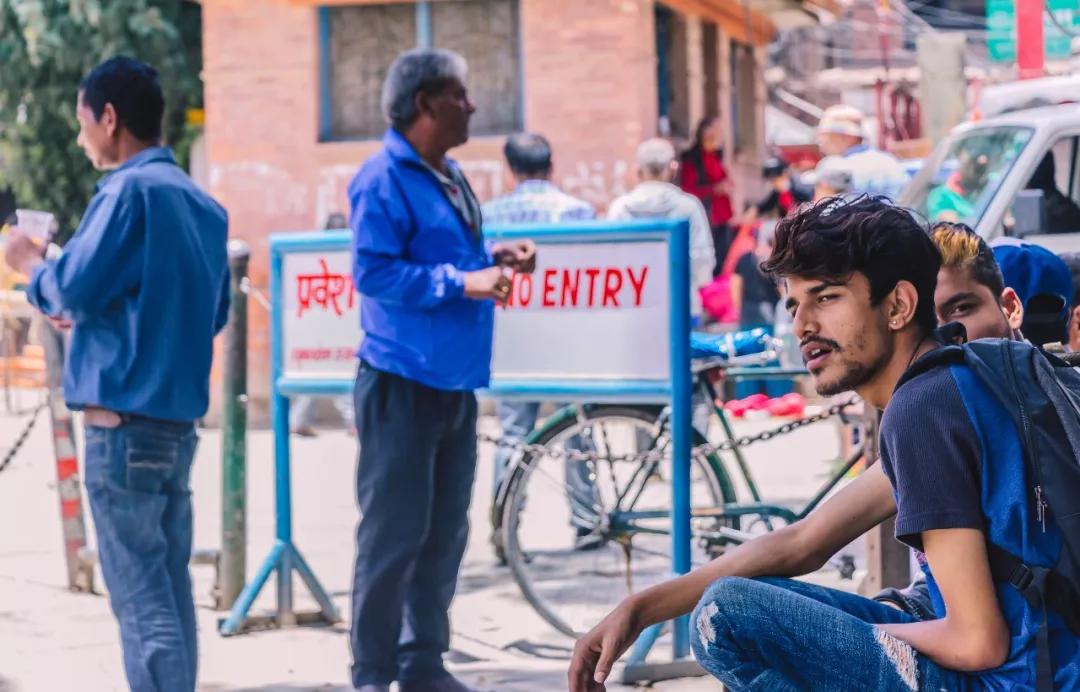 *局骗**和微笑，3000元带你体验双面尼泊尔